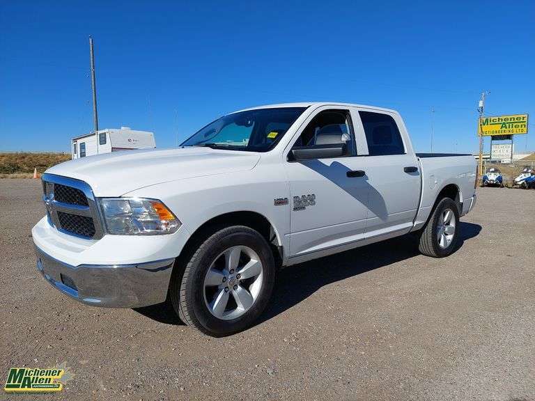 2023  Ram  1500 Classic  4x4 SLT 4dr Crew Cab Hemi
