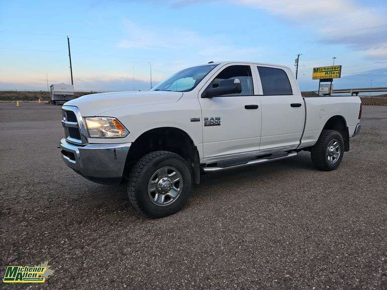 2017  Ram  2500 Heavy Duty  4x4  4dr Crew Cab Hemi