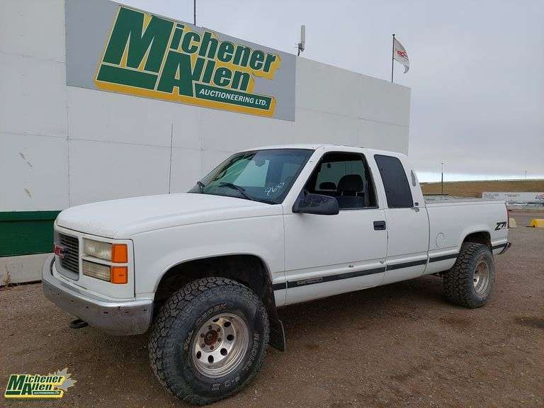 1997  GMC  Sierra 1500  2dr  4WD Extended Cab