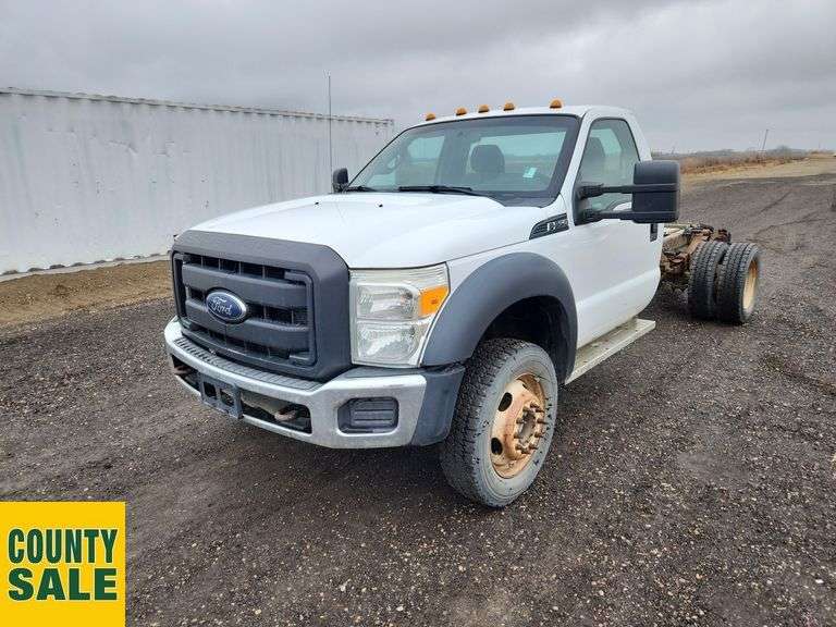 2013  Ford  F-550 Super Duty  Dual Rear Wheel  Cab & Chassis
