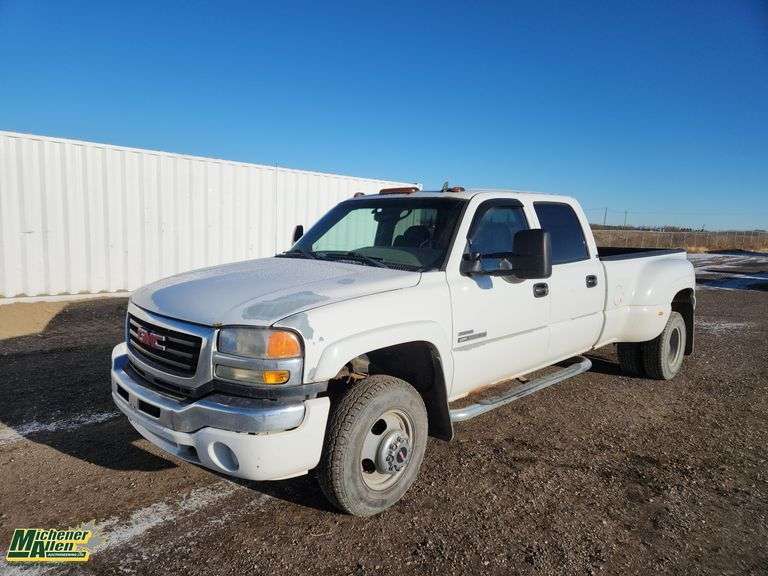2006  GMC  Sierra 3500  4WD LB SRW