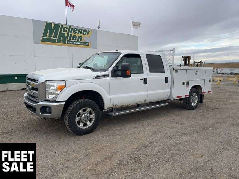 2016  Ford  F-350 Super Duty 4X4  XLT  S/A  Service Truck
