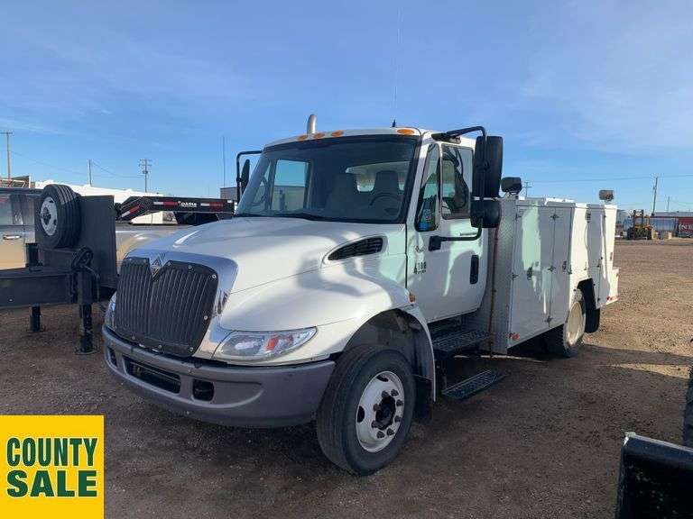 2007  International  DuraStar 4100  S/A  Service Truck