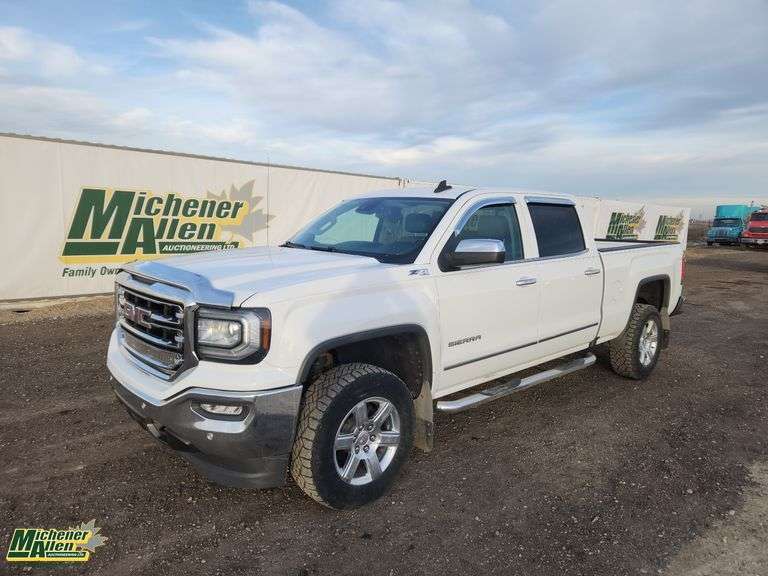 2018  GMC  Sierra 1500  4x4 SLT 4dr Crew Cab 6.5 ft. SB