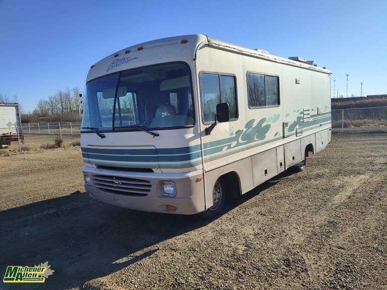 Non-Operable  1996  Chevrolet  P30 Motorhome Chassis  9663  KM