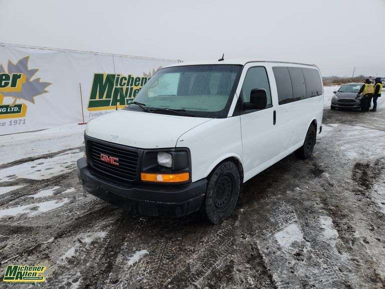 2013  GMC  Savana AWD  Commercial Passenger Van