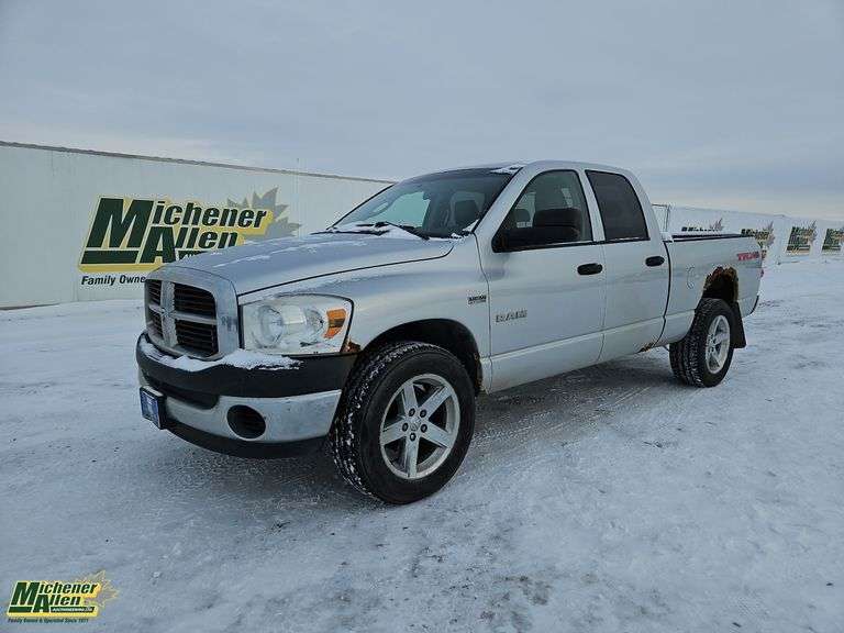 2008  Dodge  Ram 1500  4dr Quad Cab 4WD