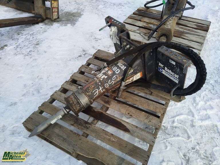 Bobcat HB680 Hydraulic Breaking Hammer