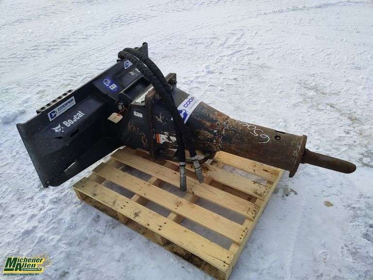Bobcat HB880 Hydraulic Breaking Hammer Attachment