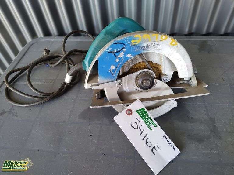 Makita 5007FA 7 1/4" (185 mm) Circular Saw Serial No. 104267