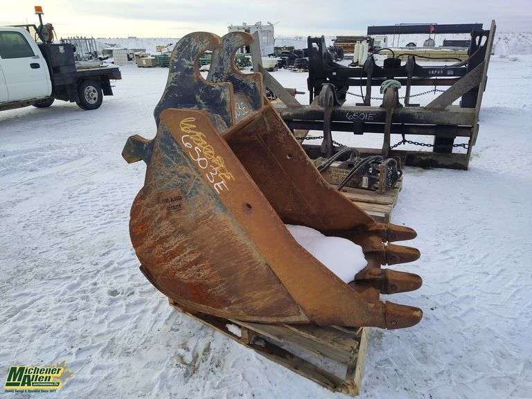 WBM 34in Digging Bucket