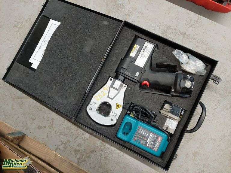 Cordless Hydraulic Compression Tool with Charger and Batteries ...