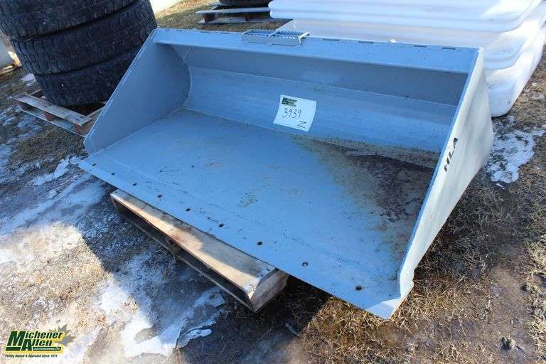 6'W x 20"H x 30"D Skid Steer Smooth Edge Bucket