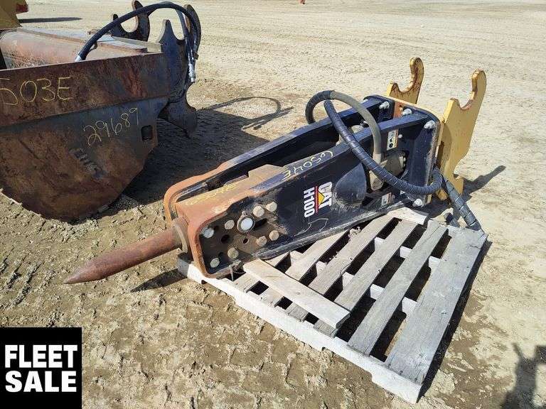 CAT H100FT Breaking Hammer Attachment