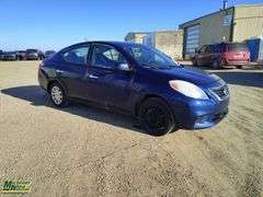 2012  Nissan  Versa  SV 4dr Sedan
