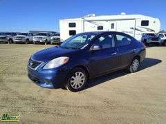 2012  Nissan  Versa  SV 4dr Sedan