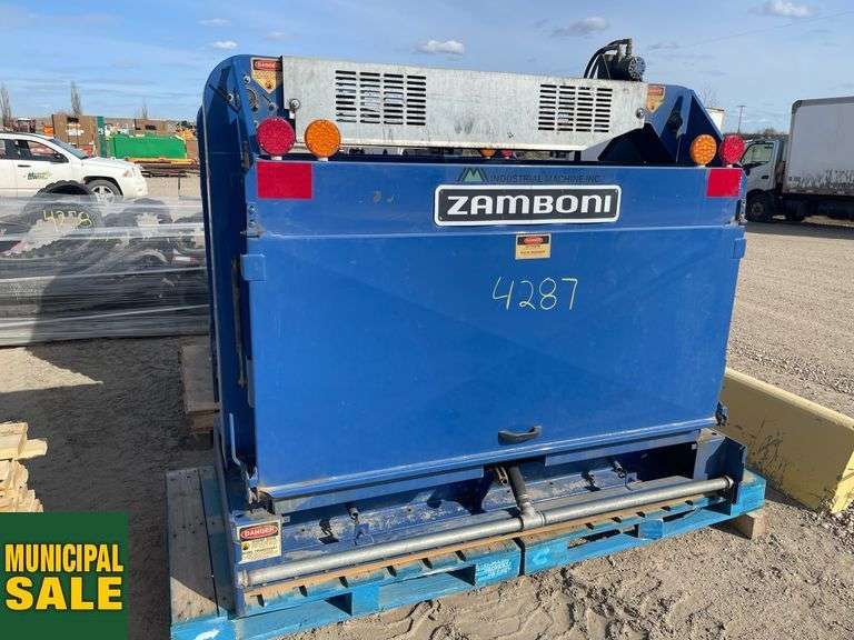 2015 Zamboni 200 Ice Resurfacer Attachment