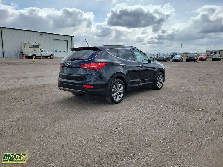 2016  Hyundai  Santa Fe Sport  Limited AWD 2.0T SE 4dr SUV
