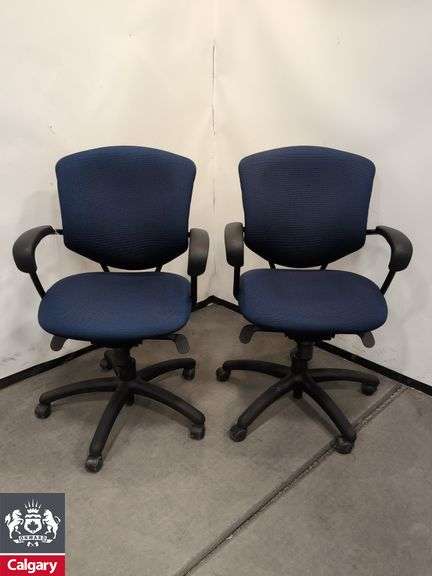 Set of 2 - Blue Global Supra brand Chair