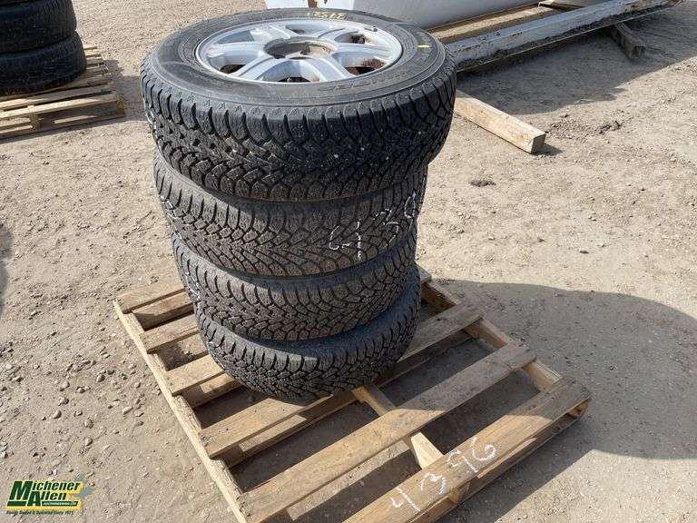 Pallet with 4 235/65R17 M+S Goodyear Nordic Winter Tires on 5 Bolt ...