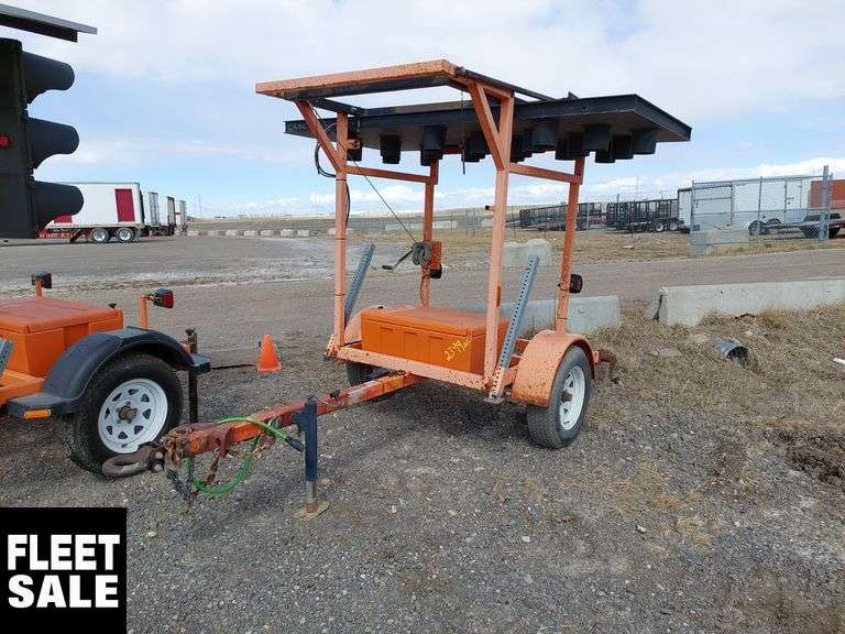 Arrow Board Trailer 2008 Vermac Sign Board - Michener Allen