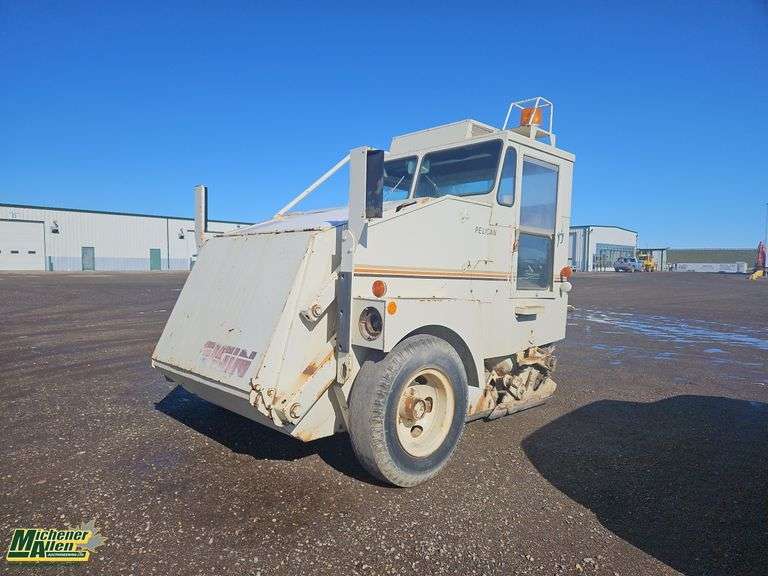 Elgin  Pelican  Street Sweeper