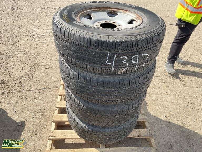 Pallet with 4 P255/75R17 Goodyear Wrangler Tires on 8 Bolt Rims ...