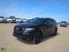 2014  Audi  Q7  3.0 S-Line Quattro AWD 3rd Row SUV