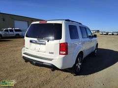 2012  Honda  Pilot  Touring 4WD 3rd Row SUV