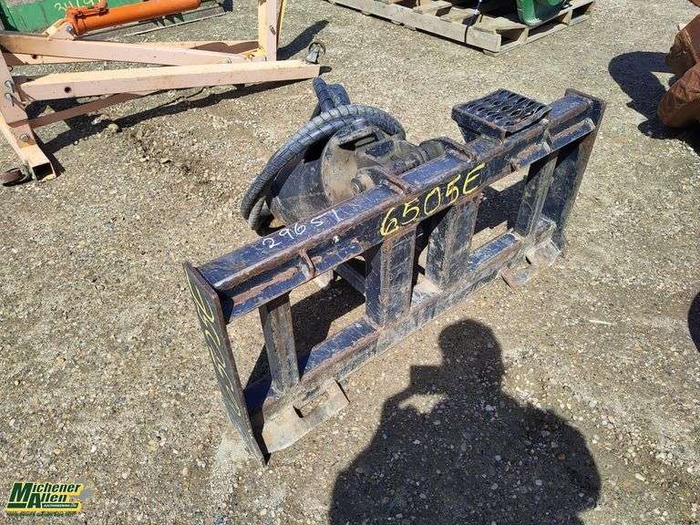CAT A19B Auger Skid Steer Attachment