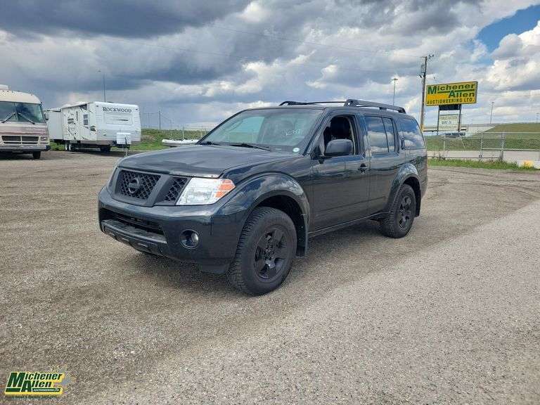 2012  Nissan  Pathfinder  4x4 S 4dr SUV