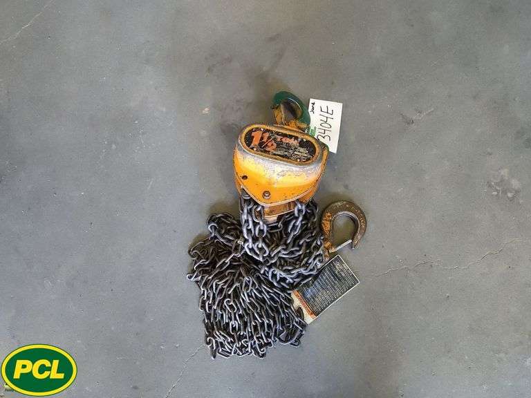 Kito 1.5 Ton 15ft Chain Hoist