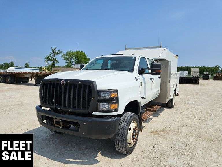 2019  International  CV515  4X4 4dr Crew Cab  S/A  Service Truck