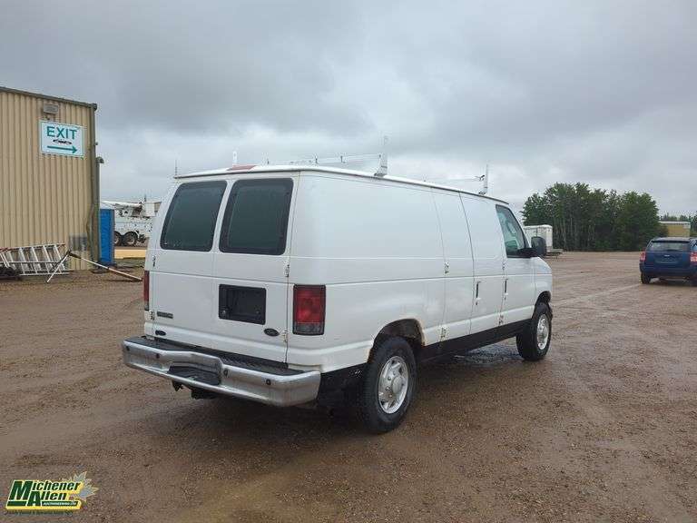 2007  Ford  E-Series E-150  Cargo Van w/Shelving