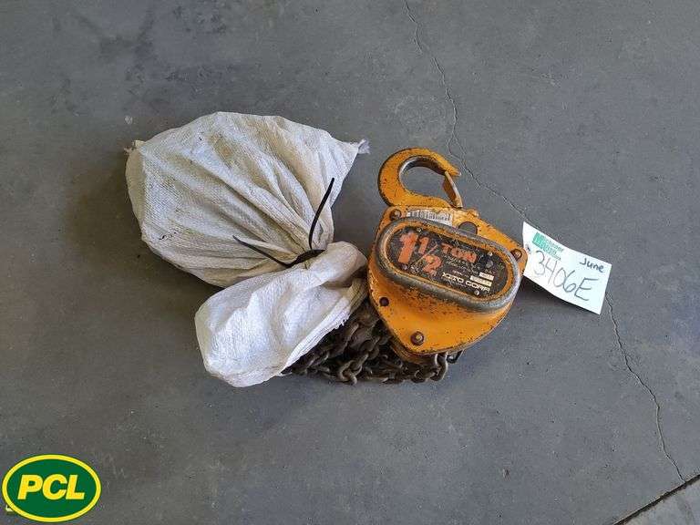 Kito 1.5 Ton 15ft Chain Hoist