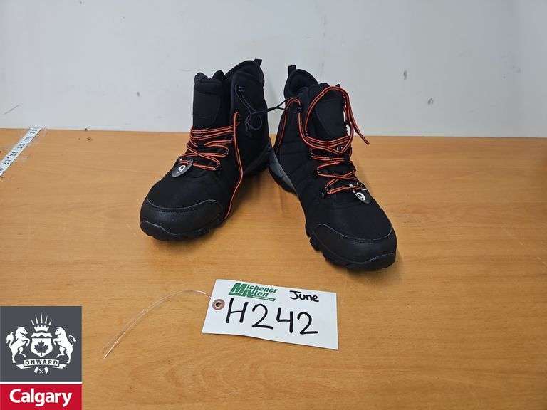 Hiking Boots Size 9