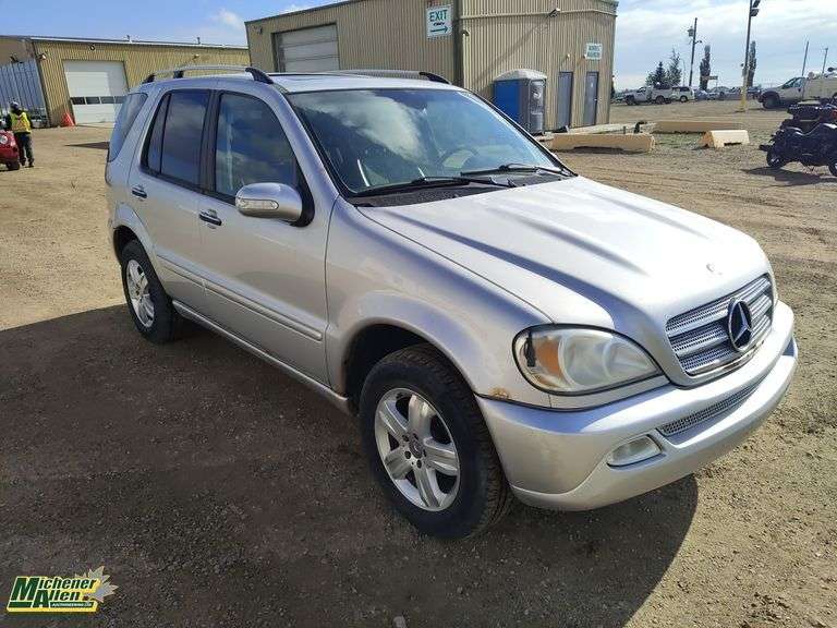 2005  Mercedes-Benz  M-Class  ML 350 4MATIC AWD SUV