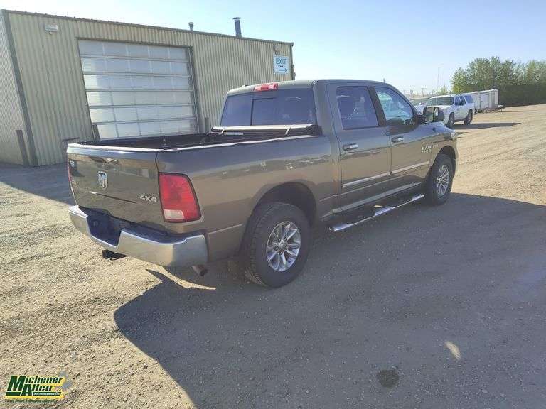 2015  Ram  1500  4x4 SLT 4dr Crew Cab 5.5 ft. SB Hemi
