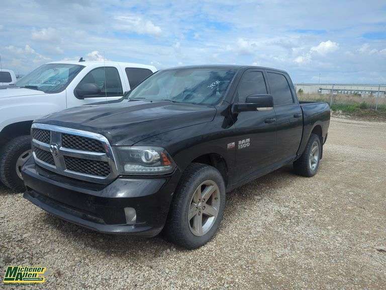 2014  Ram  1500 Sport  4x4 4dr Crew Cab
