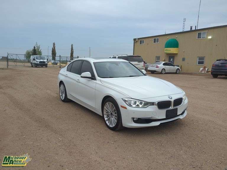 2014  BMW  3 Series  328i Auto Sedan