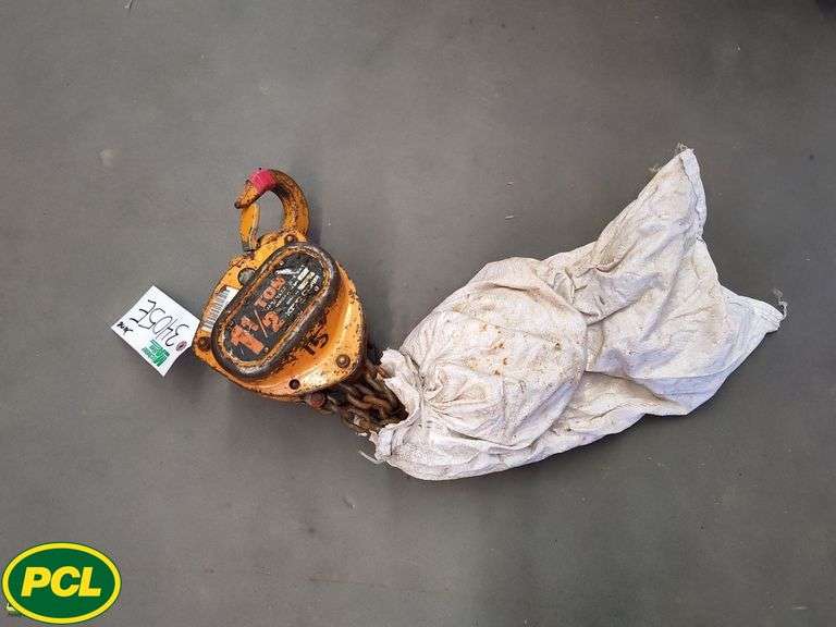 Kito 1.5 Ton 15ft Chain Hoist