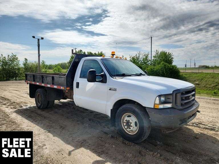 2004  Ford  F-350 Super Duty  S/A  Deck Truck