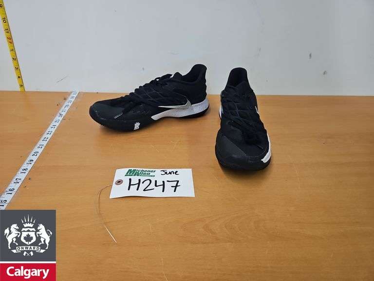 Nike Runners Size 10.5