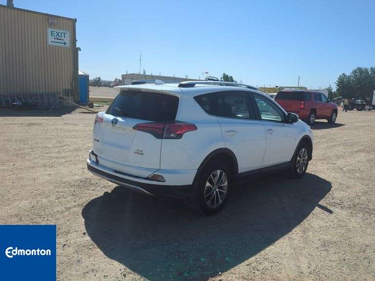 2016  Toyota  Rav4 Hybrid  XLE