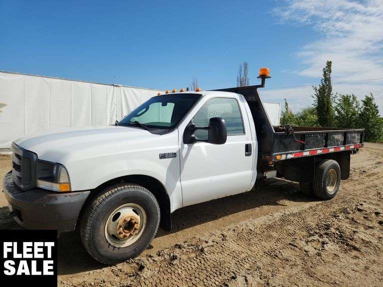 2004  Ford  F-350 Super Duty  S/A  Deck Truck