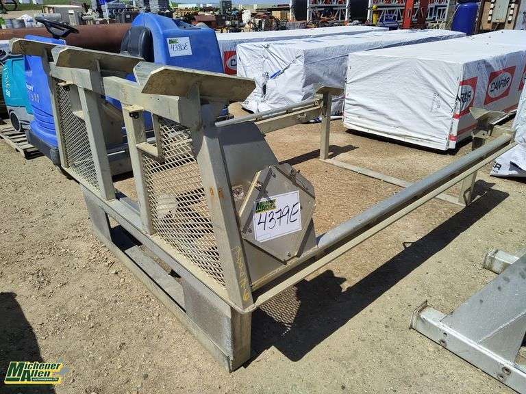 Aluminum Headache Rack with Side Rails - Michener Allen Auctioneering Ltd