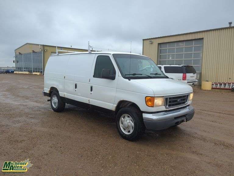 2007  Ford  E-Series E-150  Cargo Van w/Shelving