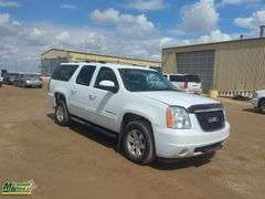 2013  GMC  Yukon XL  SLT 4WD