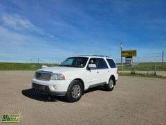 2004  Lincoln  Navigator  Base AWD 4dr SUV