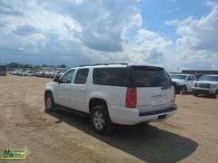 2013  GMC  Yukon XL  SLT 4WD